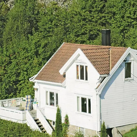 4 Bedroom Beautiful In Lindesnes *