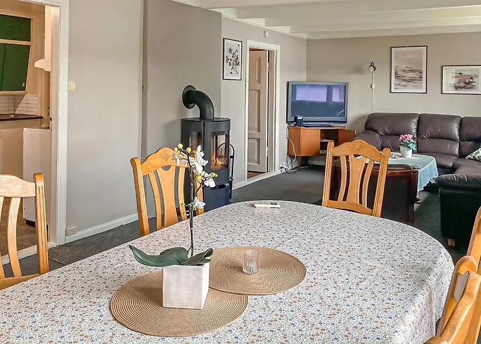 4 Bedroom Beautiful In Lindesnes * Homme