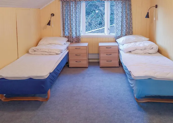 Дом отдыха 4 Bedroom Beautiful In Lindesnes Homme